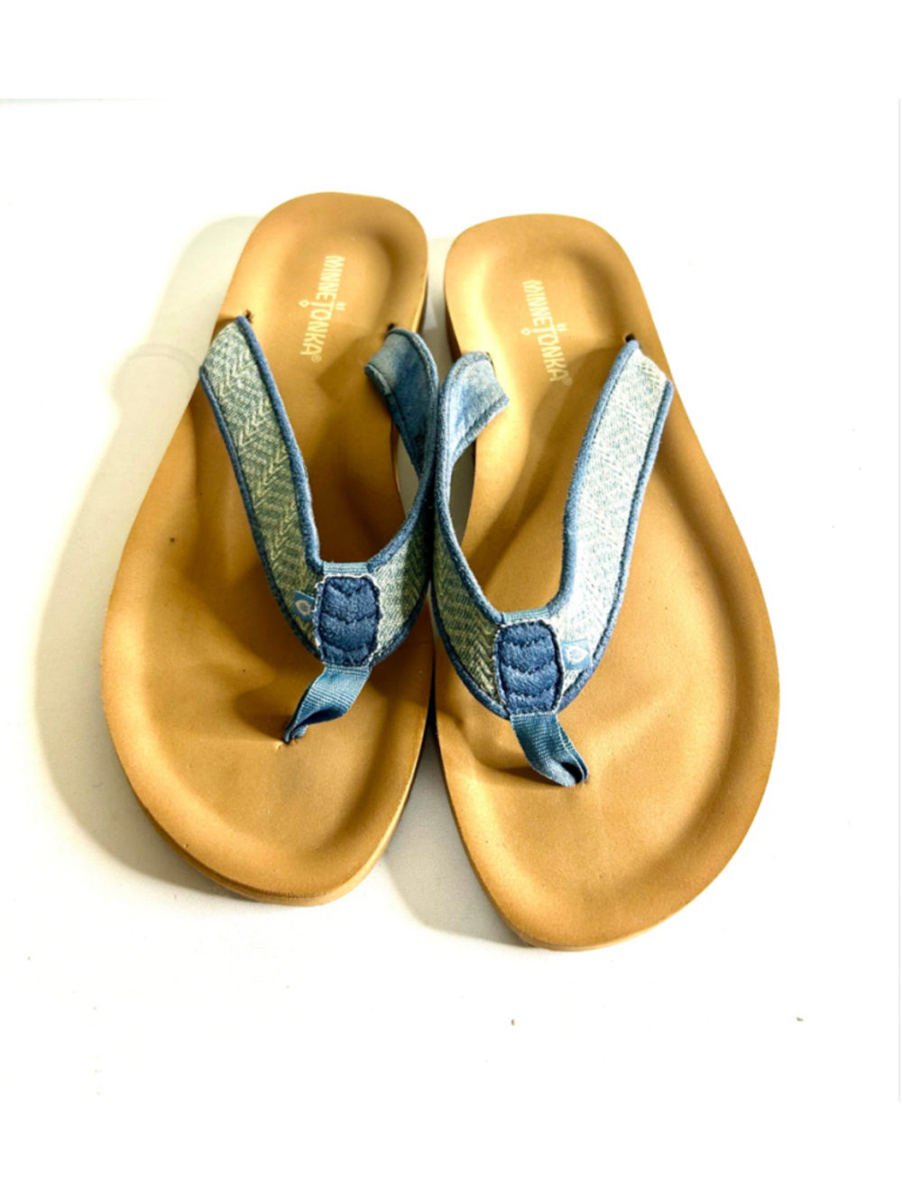 Minnetonka Hedy Blue Denim Beach Flip Flops Women Sandals Size 8M